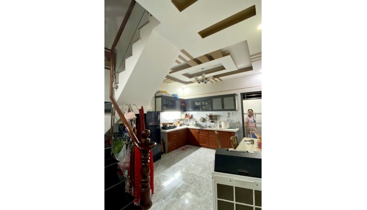 Chỉ 5.8 Tỷ TL! 67M², 2 Tầng/3pn, HẺM ÔTÔ, P16 Gò Vấp!